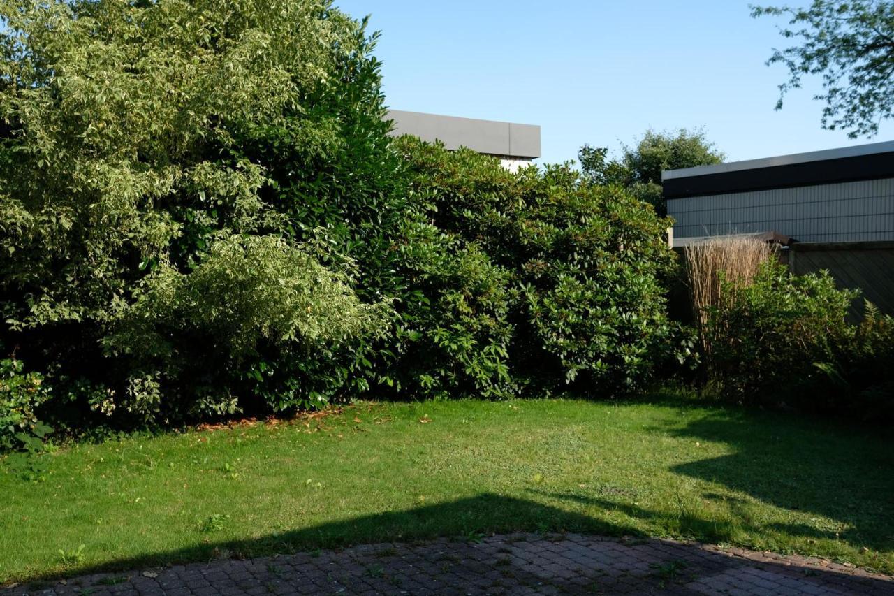 Ruhiges Haus Mit Privatem Garten Halstenbek Exterior foto