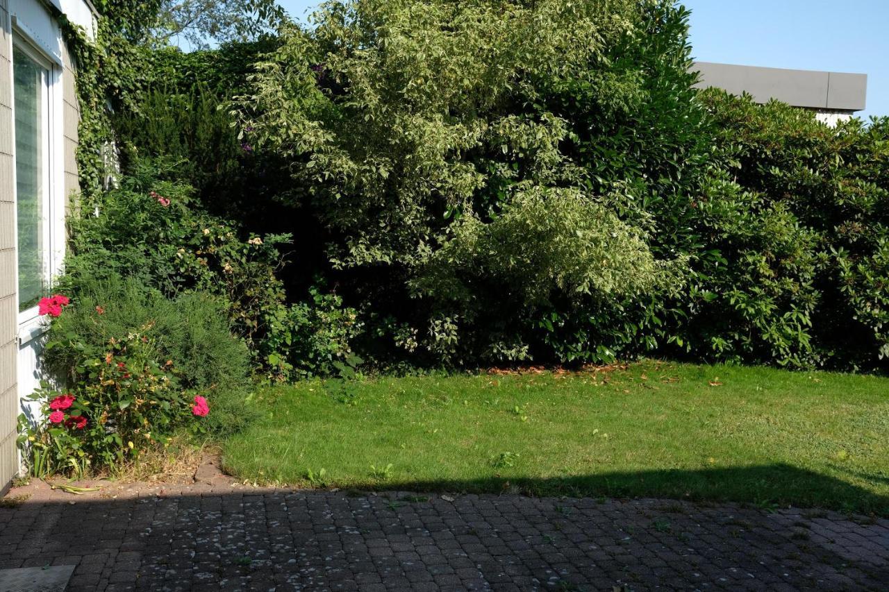 Ruhiges Haus Mit Privatem Garten Halstenbek Exterior foto